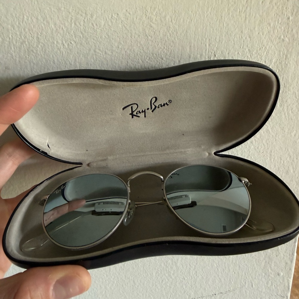 Ray-Ban Gold Frame Sunglasses with Light Silver Mirrored Lenses - Picture 6 of 13